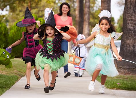 costume de halloween|Halloween Costumes for Adults and Kids